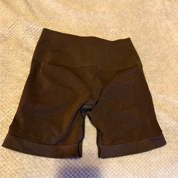 Amplify Contour Short 5" - Cashmere, Like New - Picture 2 of 4